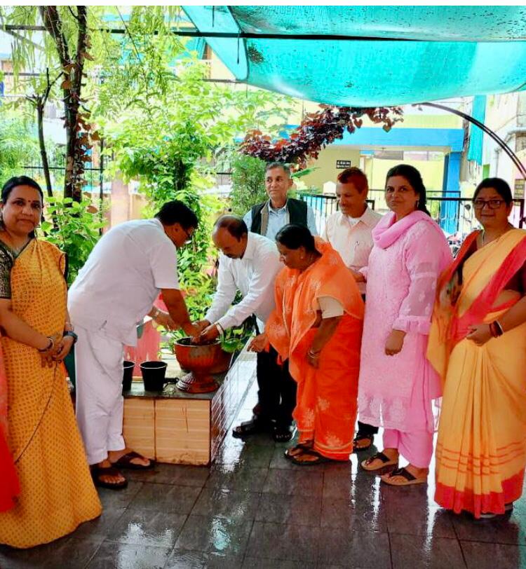 सेनानी उत्तराधिकारियों ने अपने पुरखों को किया स्मरण,स्वराज प्रसाद त्रिवेदी,कुंज बिहारी चौबे की जयंती मनाकर दी श्रद्धांजलि