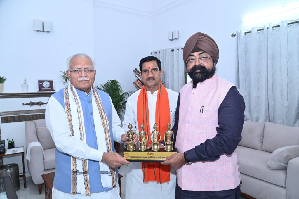 केन्द्रीय मंत्री  मनोहर लाल खट्टर एवं राज्य मंत्री  तोखन साहू से मिले क्रेडा के अध्यक्ष  भूपेन्द्र सवन्नी ,  छत्तीसगढ़ के सतत विकास हेतु हरित ऊर्जा के भविष्य पर चर्चा