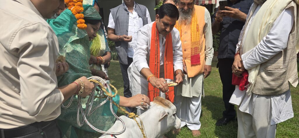 दिल्ली में मनाया गया छत्तीसगढ़ की संस्कृति का प्रतीक हरेली तिहार , केन्द्रीय आवासन एवं शहरी कार्य राज्य मंत्री  तोखन साहू ने छत्तीसगढ़ के सांसदों के साथ मिलकर पारंपरिक पर्व हरेली का किया आयोजन