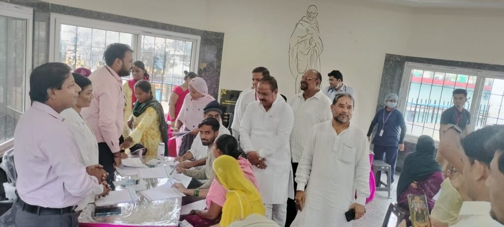 तालापारा में निशुल्क स्वास्थ्य शिविर, 250 से अधिक मरीजों का स्वास्थ्य परीक्षण एवं दवा का वितरण किया गया