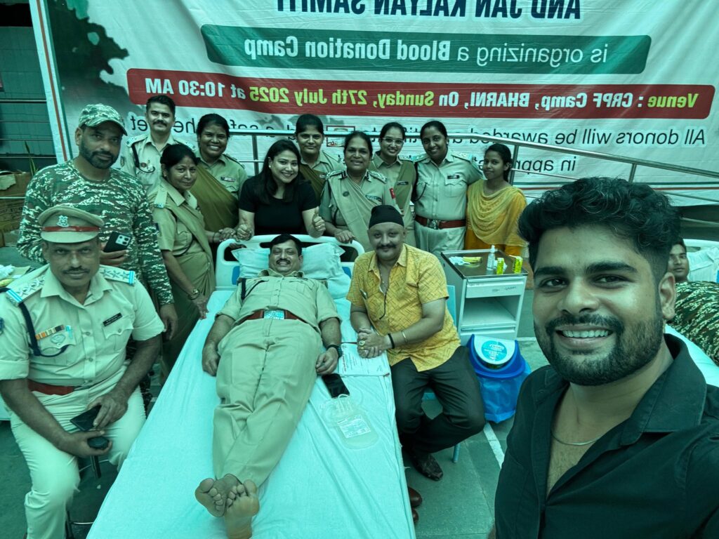 राष्ट्र सेवा के साथ* *मानवता सेवा में भी आगे* सीआरपीएफ के  जवान ,रक्त दान करके मनाया सीआरपीएफ रेसिंग डे