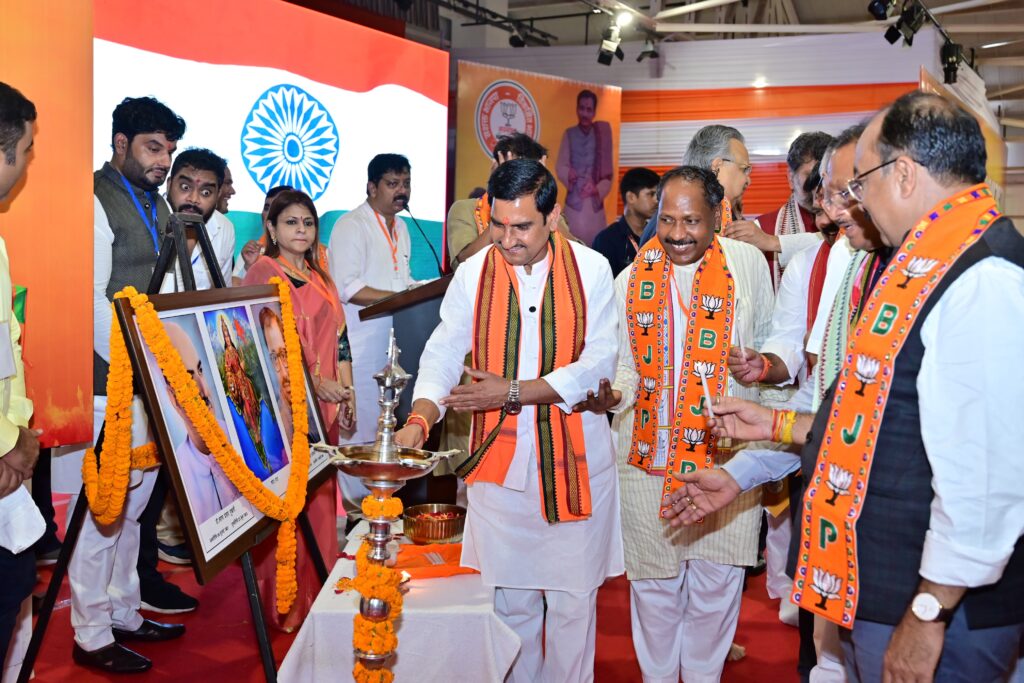 भाजपा सदस्यता अभियान में उत्कृष्ट योगदान के लिए केंद्रीय राज्य मंत्री  तोखन साहू को “सदस्यता भूषण सम्मान” से सम्मानित किया गया
