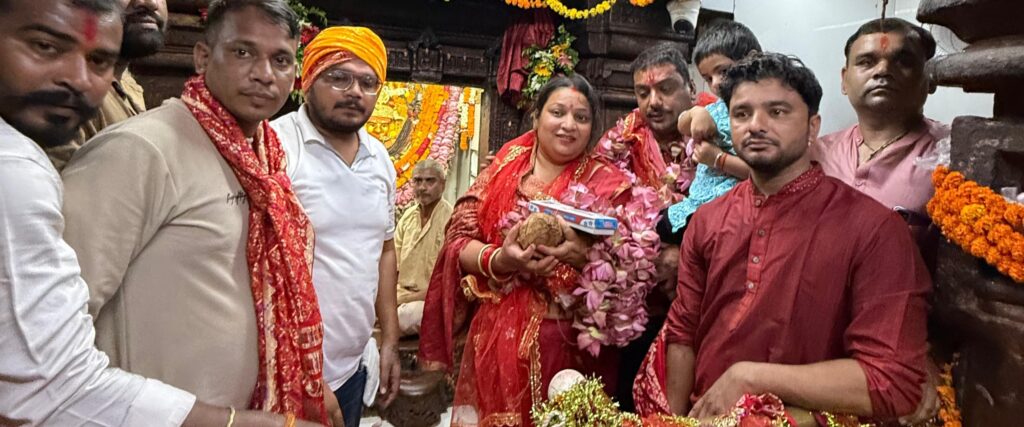 महामाया दर्शन कर सुशांत ने दिया ध्वजा यात्रा को विराम,ध्वजा यात्रा में शामिल हुए  मंत्री केदार कश्यप, विधानसभा अध्यक्ष ने फोन पर दी बधाई