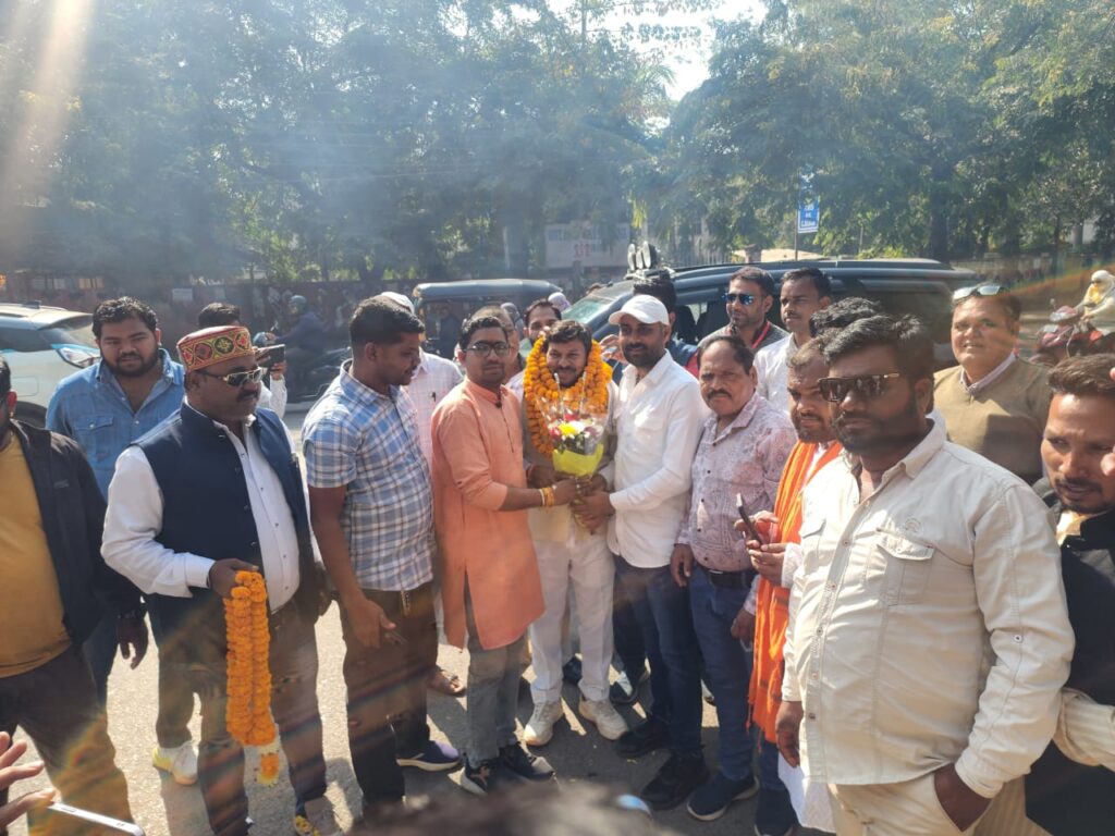 प्रदेश भाजपा अनुसूचित जाति मोर्चा के प्रदेश महामंत्री बनाए गए चंद्रप्रकाश सूर्या का कार्यकर्ताओं ने किया जोरदार स्वागत, गुरु घासीदास जयंती के कार्यक्रमों में हुए शामिल