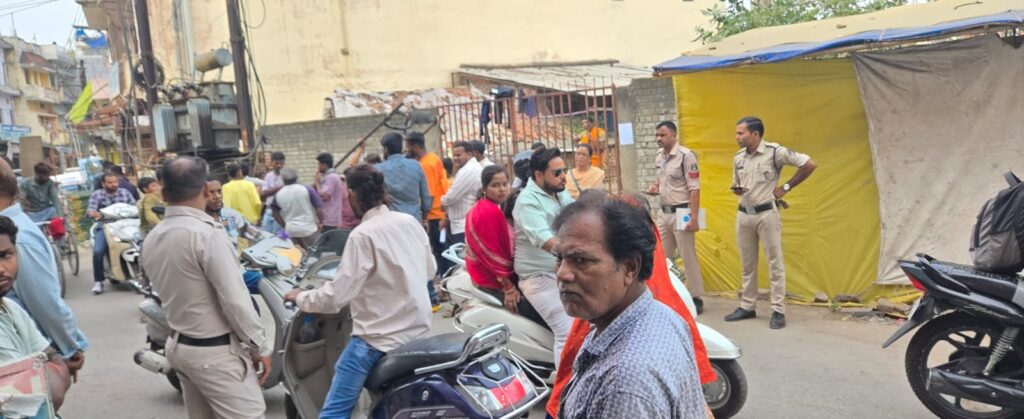 टीम सीमांकन से आवेदक संतुष्ट है लेकिन आपत्ति बताकर तहसीलदार ने फिर कराया दल सीमांकन,राजस्व विभाग में आखिर हो क्या रहा है?