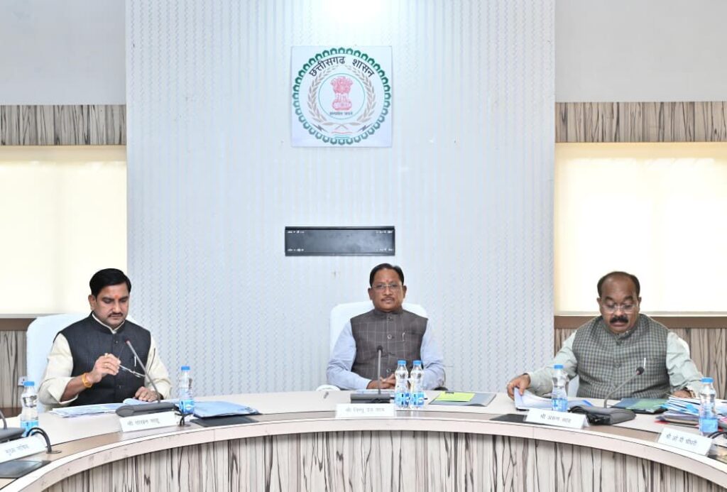 केंद्रीय आवासन एवं शहरी कार्य राज्य मंत्री  तोखन साहू ने नगरीय निकायों की समीक्षा बैठक में रखे शहरी विकास के महत्वपूर्ण सुझाव