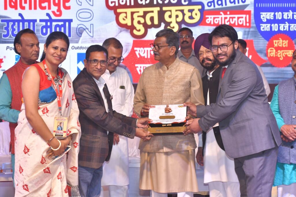 मेले में विभिन्न वर्गों को एक मंच पर जोड़ना सराहनीय पहल : चरणदास महंत