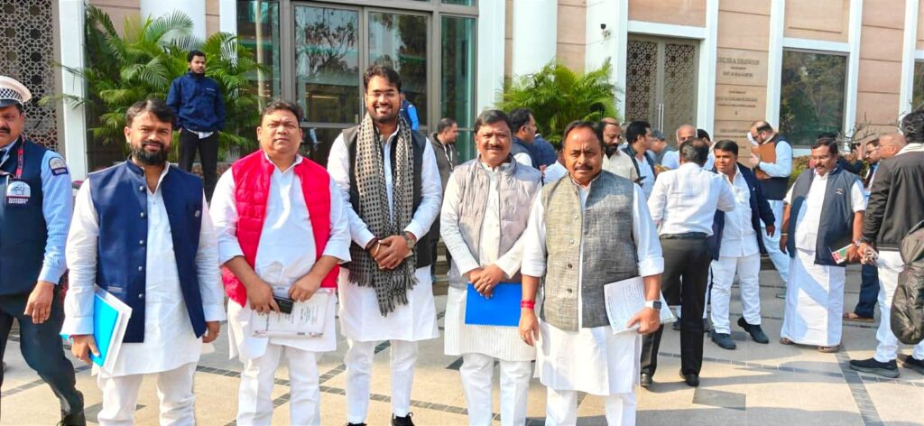 कांग्रेस जिला अध्यक्षों ने नई दिल्ली में राहुल गांधी  से ली खास ट्रेनिंग़ 