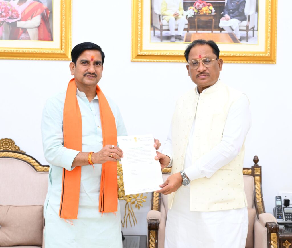 केन्द्रीय राज्यमंत्री एवं बिलासपुर सांसद तोखन साहू ने मुख्यमंत्री विष्णुदेव साय से अरपा नदी, बिलासपुर पुनरुद्धार हेतु ₹248.43 करोड़ की परियोजना को शीघ्र स्वीकृति देने की मांग की