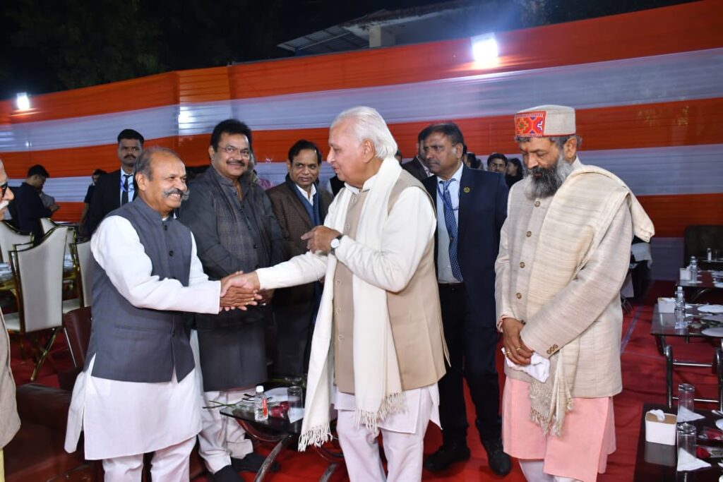 बंगाल की हिंसा से दुखी होकर बनाया वन्दे मातरम् मित्र मंडल,हजारों लोग जुड़े वन्दे मातरम् मित्र मंडल से हिंदुओं को संगठित करने का कार्य कर रहा है वन्दे मातरम् मित्र मंडल