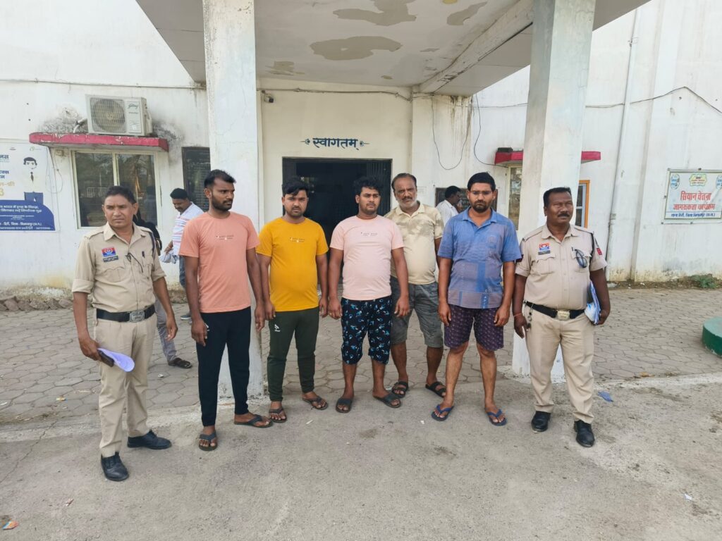 सिर्फ एक कोल माफिया पर पुलिस ने की कार्रवाई,आरोपी कोलडिपो मालिक एवं वाहन मालिक तथा चालको को गिरफ्तार कर ज्युडिशियल रिमाण्ड पर भेजा गया, बड़ा सवाल :क्या यह कार्रवाई आगे भी चलेगी
