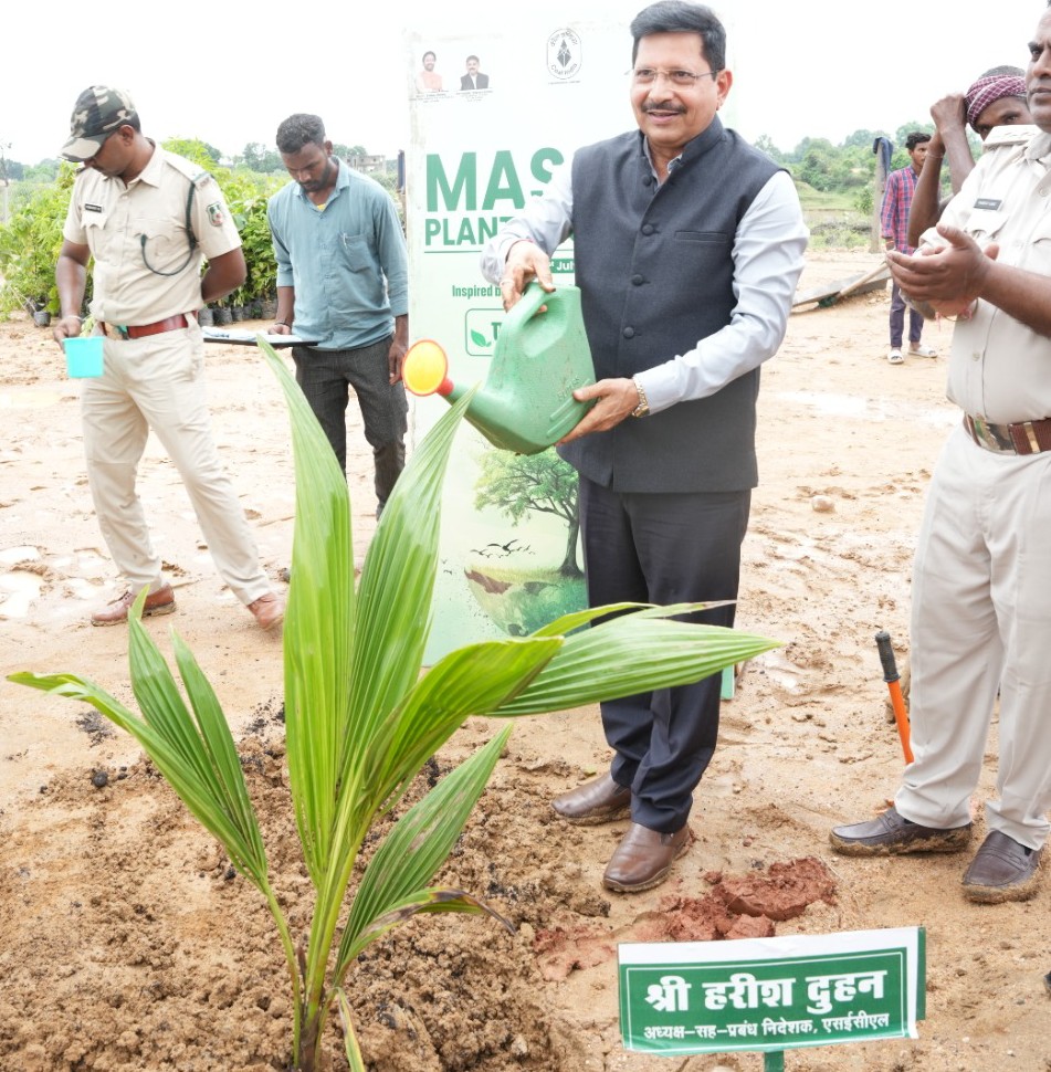 कोल इंडिया के गिनीज वर्ल्ड रिकॉर्ड अभियान के तहत एसईसीएल ने बिलासपुर में एक ही दिन में 15 हजार पौधों का वृहद् वृक्षारोपण