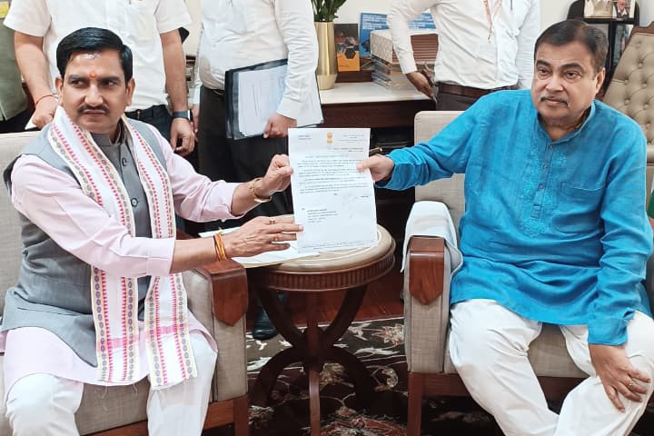 बिलासपुर को ट्रैफिक जाम से मिलेगी राहत: ₹827 करोड़ की 4-लेन रिंग रोड के लिए केंद्रीय मंत्री तोखन साहू ने नितिन गडकरी से की मुलाकात
