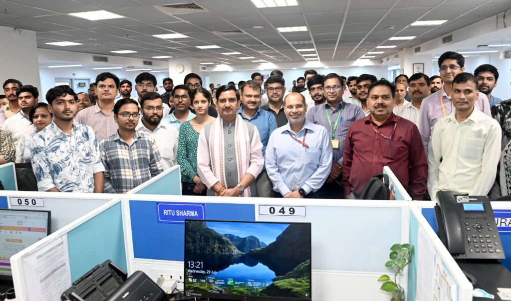 राष्ट्रमंडल खेलों में रजत पदक जीतने पर आवासन एवं शहरी कार्य राज्य मंत्री  तोखन साहू ने ज्ञानेश्वरी यादव को दी बधाई