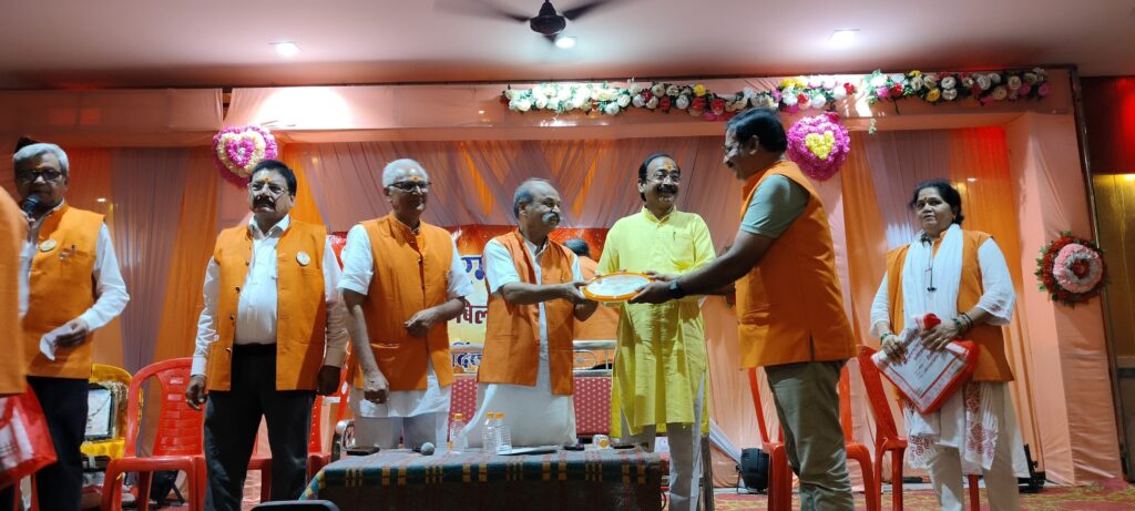 अयोध्या नगर में हुई वंदे मातरम मित्र मंडल की 262वीं साप्ताहिक सभा  मे राष्ट्रीय चेतना, धर्म और संस्कृति के मुद्दों पर हुई गहन चर्चा