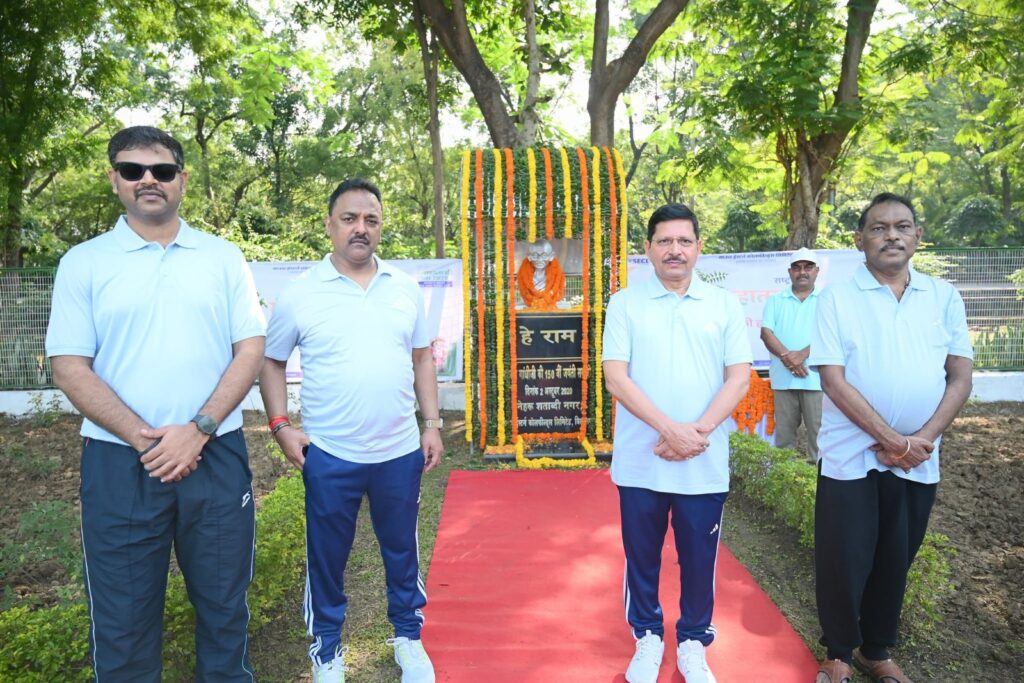 एसईसीएल मुख्यालय में मनाई गई गांधी जयंती, स्वच्छता ही सेवा व स्पेशल कैंपेन 6 के तहत हैप्पी रन का आयोजन