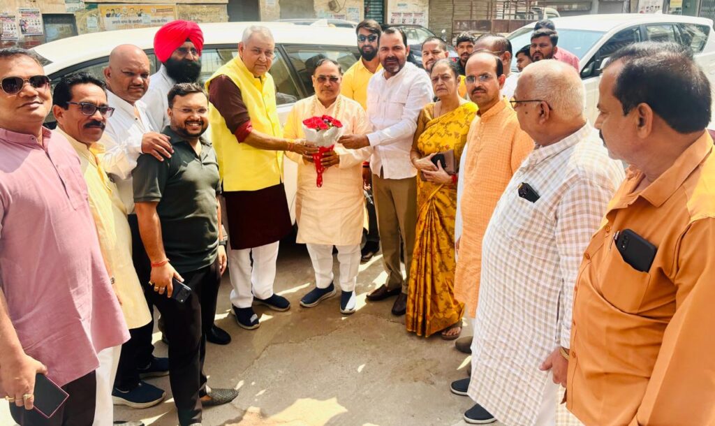 भाजपा प्रदेश संगठन महामंत्री कर्मवीर सिंह बिलासपुर पहुंचे, हुआ स्वागत